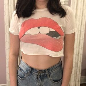 Cropped Lip Graphic Tee